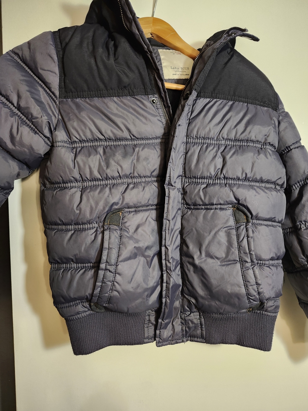 Zara Boys Collection - Black Kids Puffer Jacket - Size 9/10 140CM